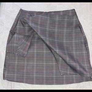 Gorgeous plaid mini skirt.